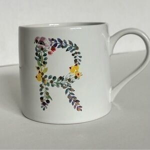 ALTAR’D STATE NWT
Hello Beautiful Monogram Mug-R WITH FLOWERS